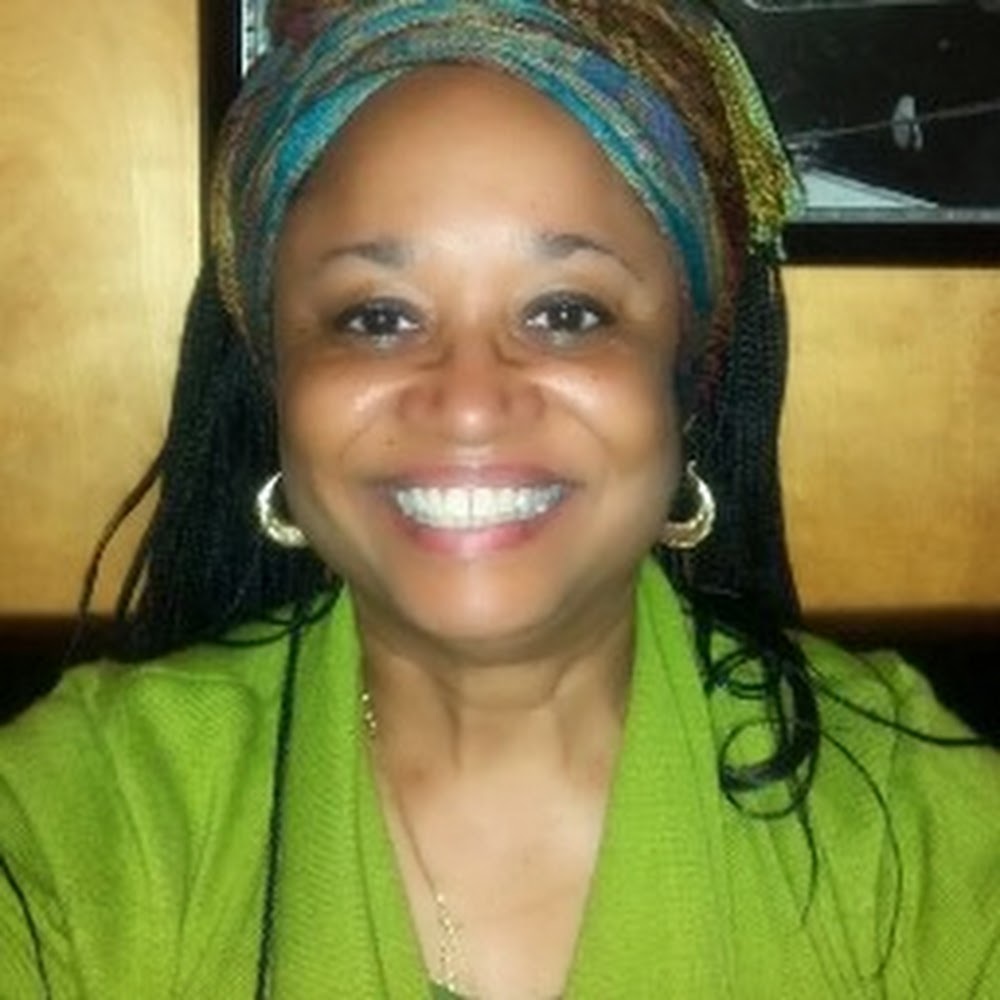 Meet your Posher, Lydia y